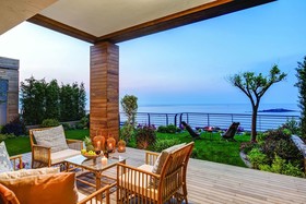 Highend Hotel & Residance