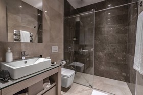 Highend Hotel & Residance