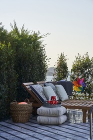 Highend Hotel & Residance