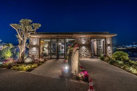 Highend Hotel & Residance