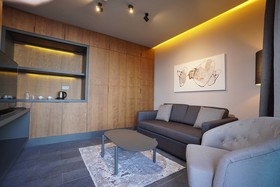 Highend Hotel & Residance