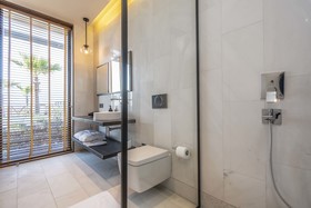 Highend Hotel & Residance