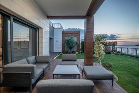 Highend Hotel & Residance