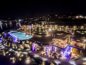 Highend Hotel & Residance