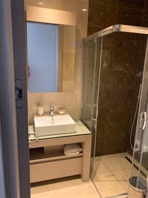 Highend Hotel & Residance