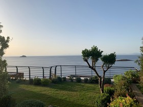 Highend Hotel & Residance