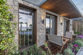 Highend Hotel & Residance