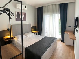 Yalipark Beach Hotel