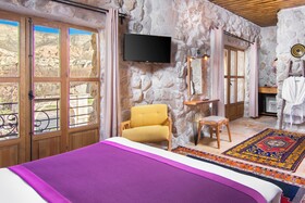 Cavusin Stone House