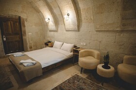 Daphne Cave Hotel
