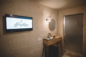 Daphne Cave Hotel