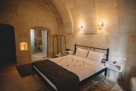 Daphne Cave Hotel