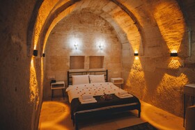 Daphne Cave Hotel