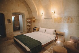 Daphne Cave Hotel