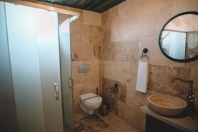 Daphne Cave Hotel