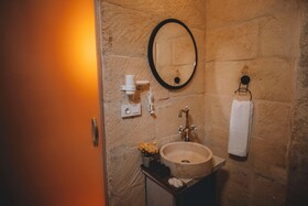 Daphne Cave Hotel
