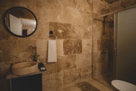 Daphne Cave Hotel