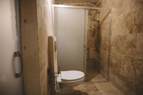 Daphne Cave Hotel