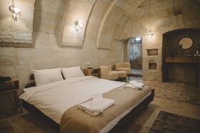 Daphne Cave Hotel
