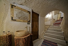 Lemon Cave Suite And Cafe