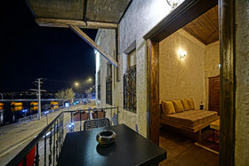 Lemon Cave Suite And Cafe