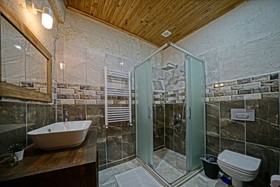 Lemon Cave Suite And Cafe