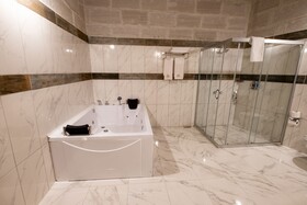 Mesken Cave Suites