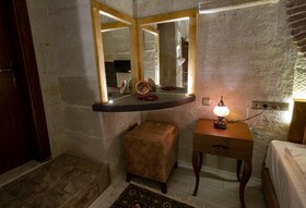 Mesken Cave Suites