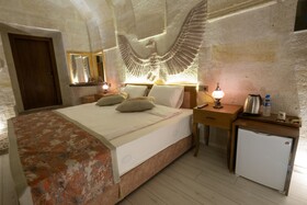 Mesken Cave Suites