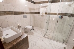 Mesken Cave Suites