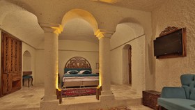 Miracle Cave Hotel
