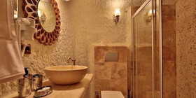 Miracle Cave Hotel