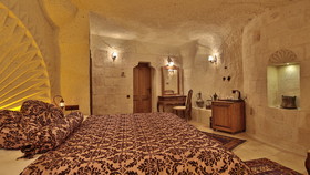 Phocas Cave Suites