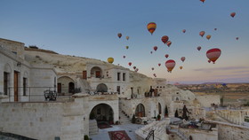 Phocas Cave Suites