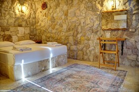 Ala Stone Hotel