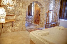 Ala Stone Hotel