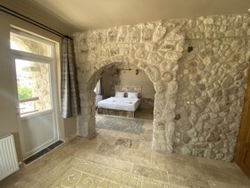 Ala Stone Hotel