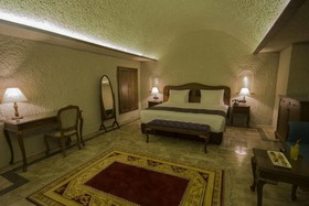 Artemis Cave Suites
