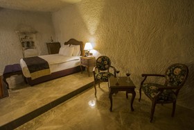 Artemis Cave Suites