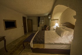 Artemis Cave Suites