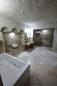 Avilla Cave Hotel