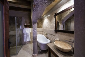 Aza Cave Hotel