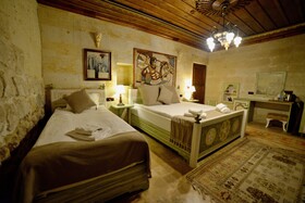 Caftan Cave Suites