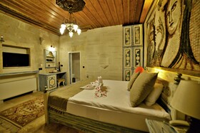 Caftan Cave Suites