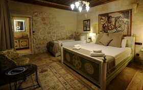 Caftan Cave Suites