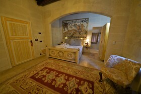 Caftan Cave Suites
