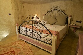 Caftan Cave Suites