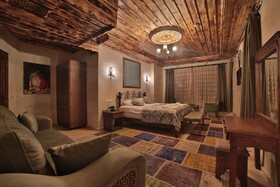 Caravanserai Inn Hotel