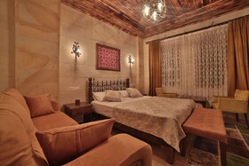 Caravanserai Inn Hotel