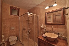 Caravanserai Inn Hotel